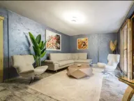 Izdavanje, trosoban stan, 150m², Muo, Kotor - image 11