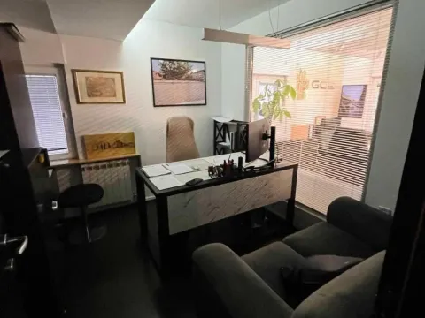 Prodaja, četvorosoban stan, 87m², Južni Bulevar, Vračar Sve Podlokacije - image 9