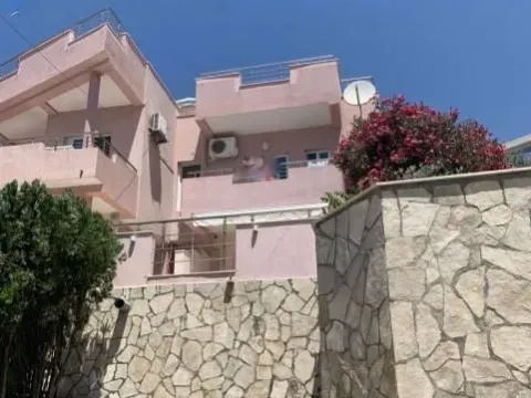 Prodaja, kuća, 300m², Bar, Crna Gora - image 1