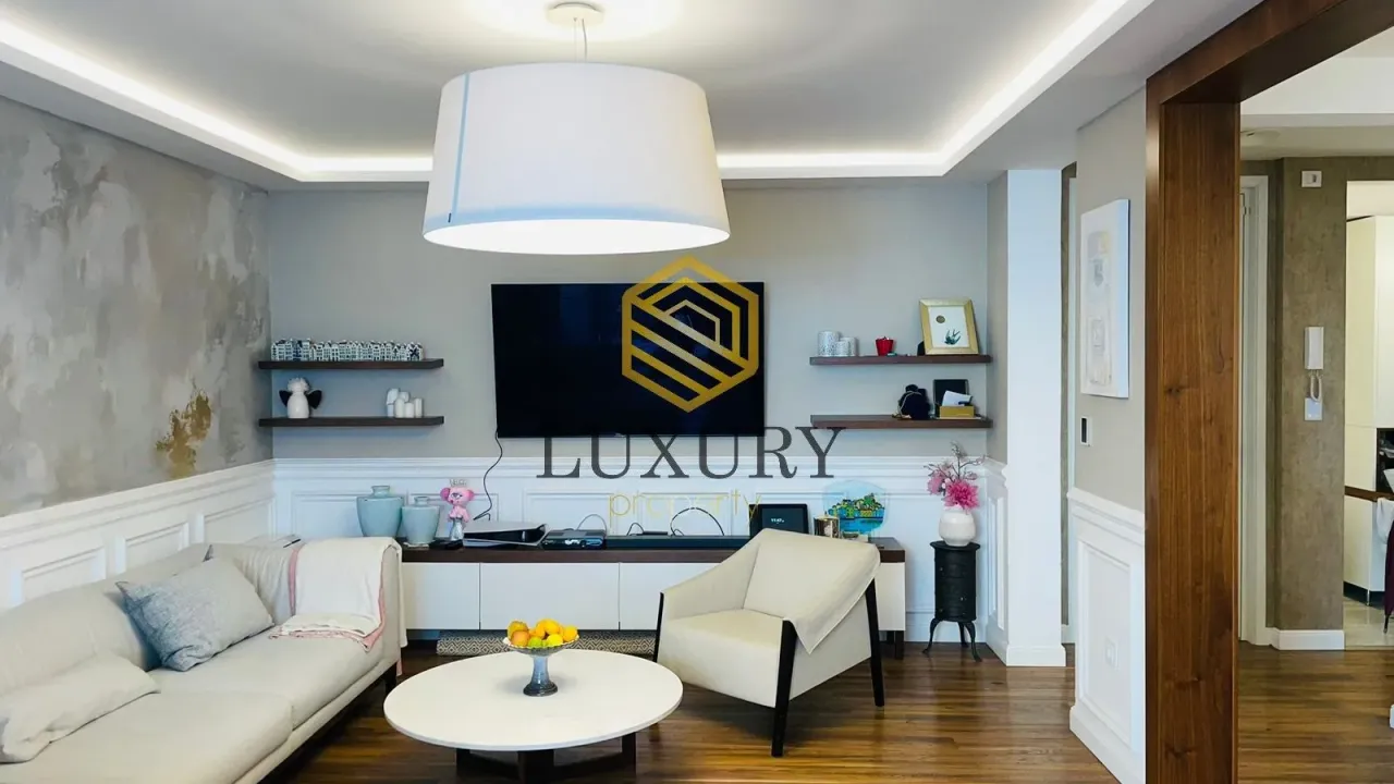 Prodaja, trosoban stan, 122m², Centar, Podgorica