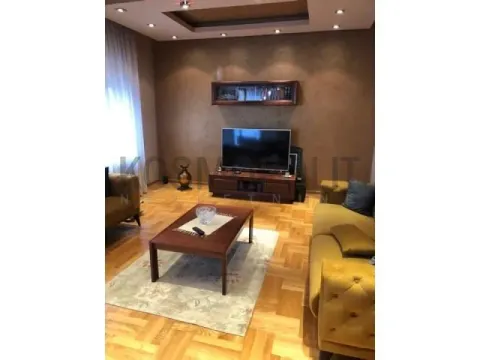 Prodaja, kuća, 320m², Višnjička Banja, Palilula Sve Podlokacije - image 2