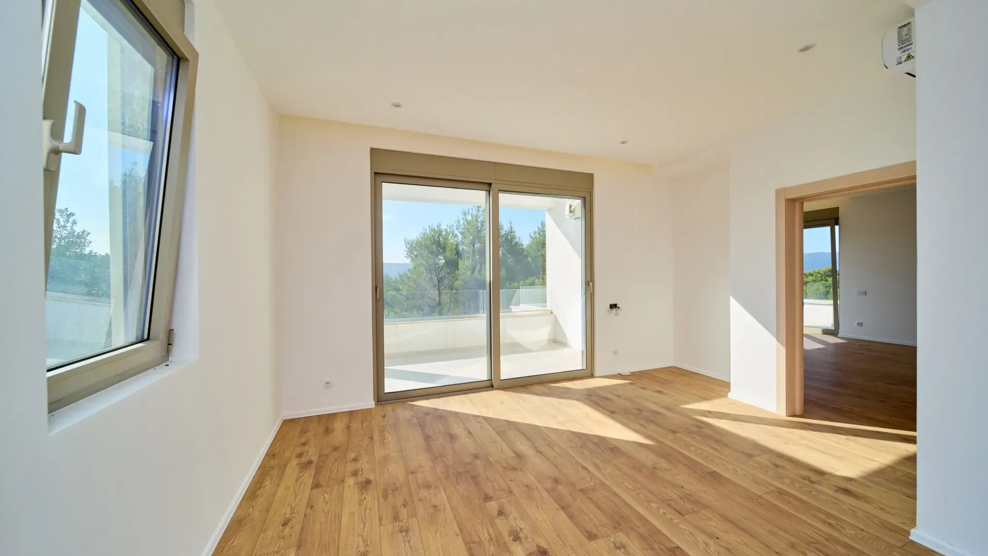 Prodaja, dvosoban stan, 111m², Mrčevac, Tivat