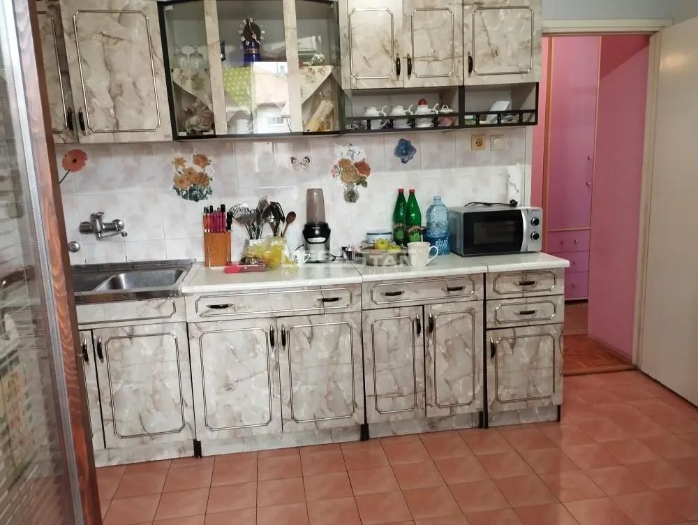 Prodaja, dvosoban stan, 74m², Bežanijska Kosa 3, Bežanijska Kosa Sve Podlokacije