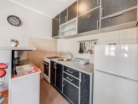 Sale, two bedroom apartment, 28m², Blok 6, Podgorica - image 4