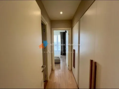 Izdavanje, trosoban stan, 83m², Savski Venac, Beograd - image 7