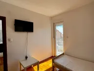 Izdavanje, dvosoban stan, 61m², Budva, Crna Gora - image 25