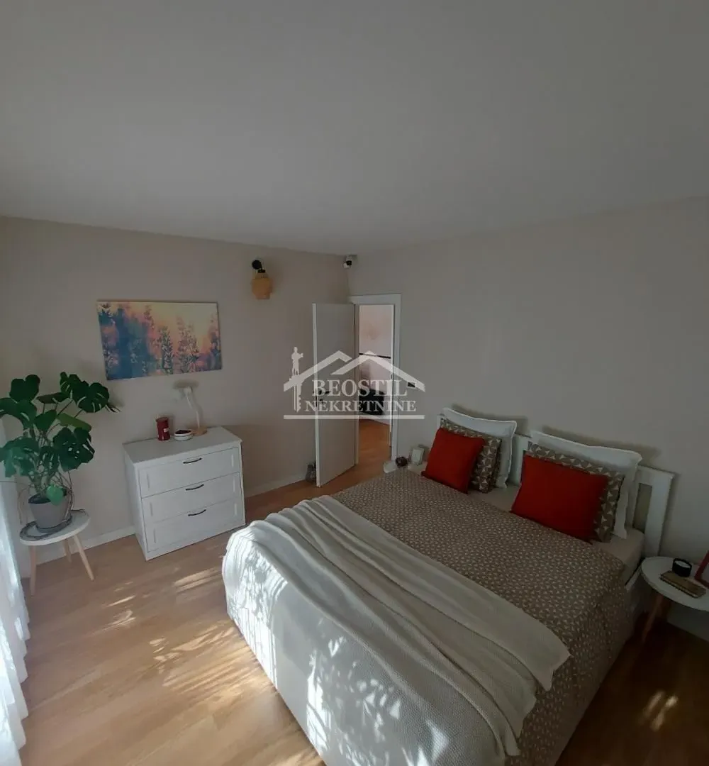Sale, three bedroom apartment, 74m², Višnjička Banja, Palilula Sve Podlokacije