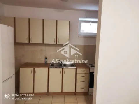 Izdavanje, trosoban stan, 94m², Lion, Zvezdara Sve Podlokacije - image 6