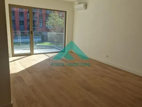 Izdavanje, trosoban stan, 75m², Savski Venac, Beograd - image 8