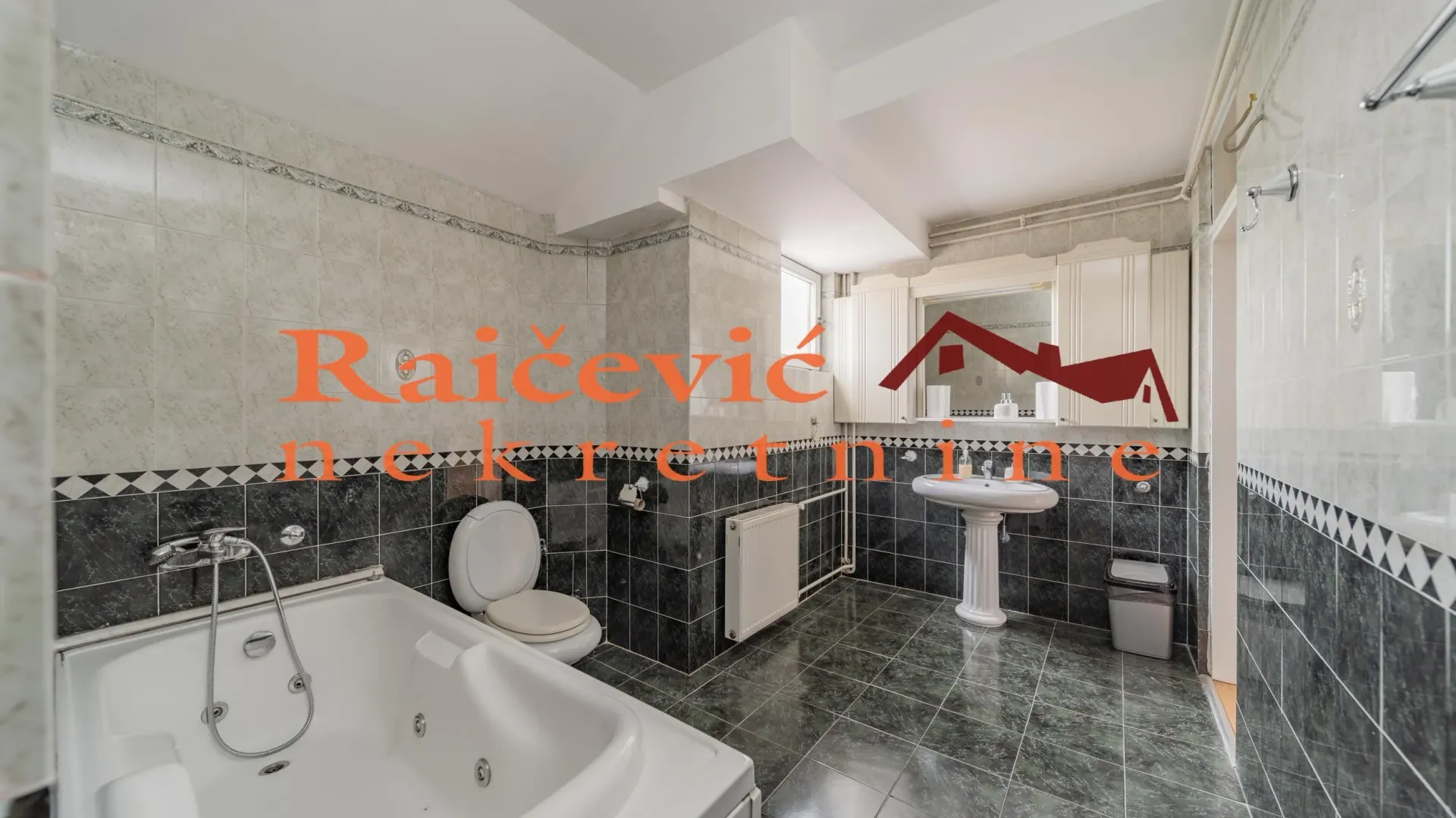 Rent, four bedroom apartment, 176m², Autokomanda, Voždovac Sve Podlokacije