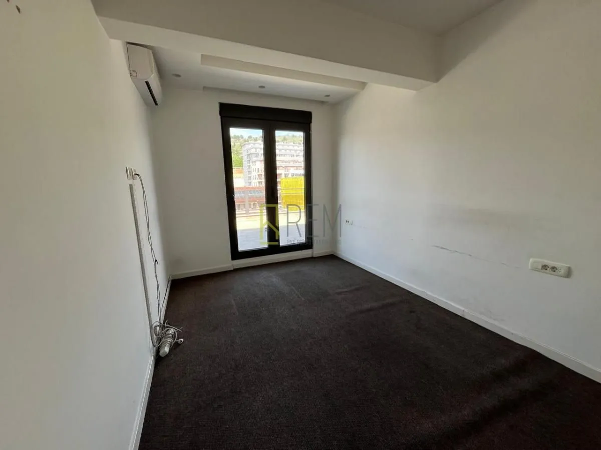 Rent, three bedroom apartment, 120m², Podgorica, Crna Gora