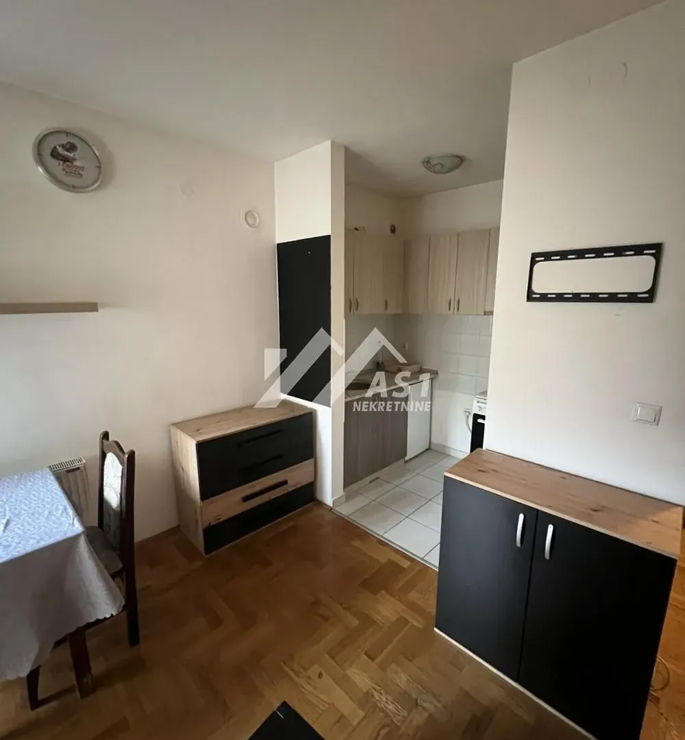 Izdavanje, stan, 25m², Novi Sad Sve Podlokacije, Novi Sad