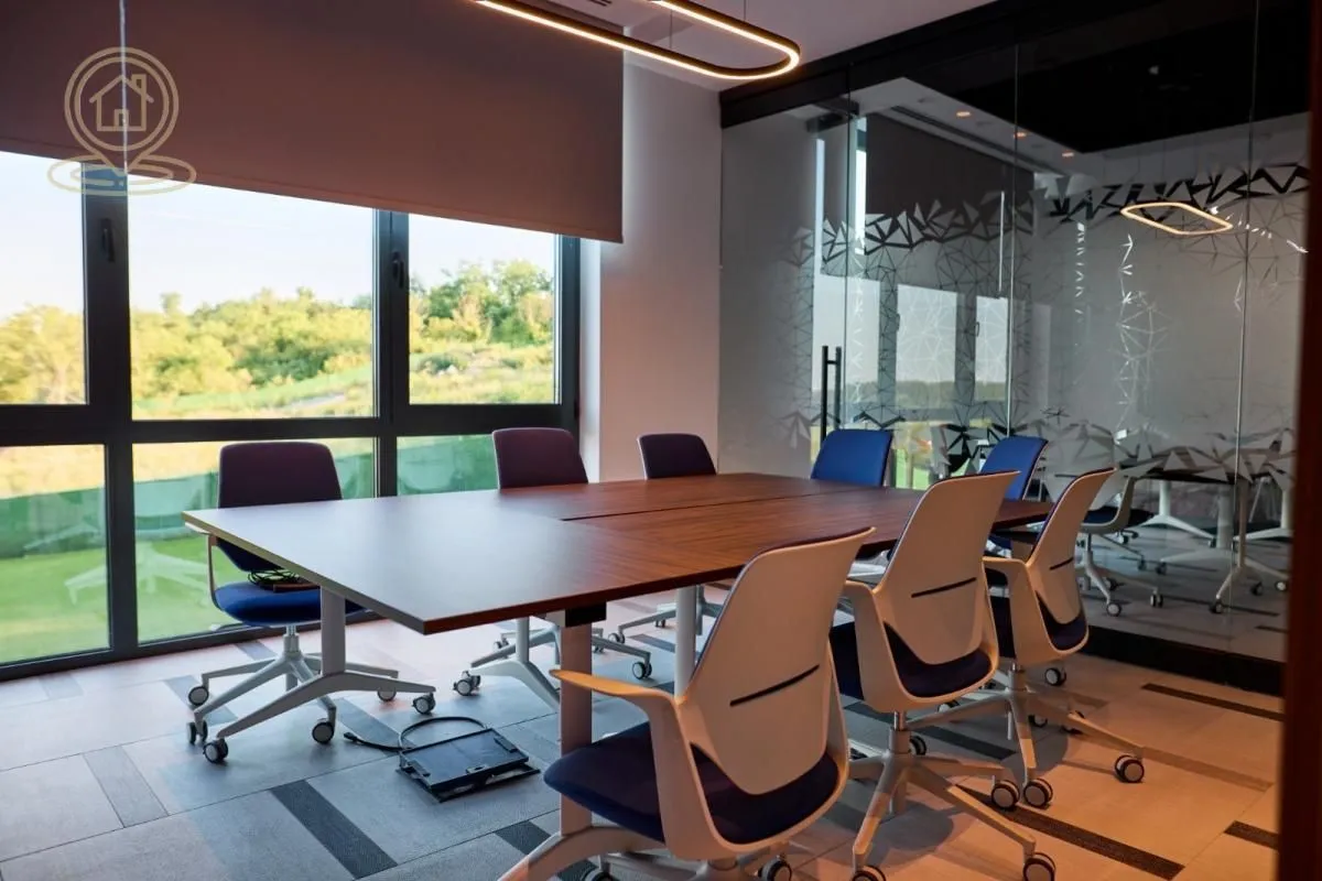 Rent, office space, 570m², Petrovaradin, Novi Sad