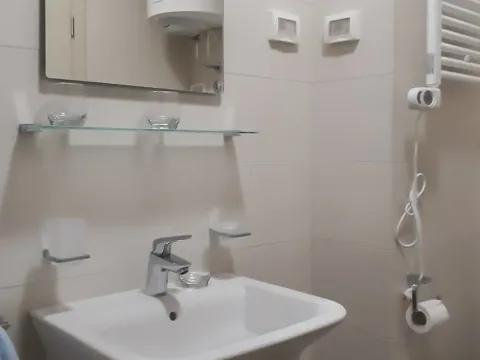 Izdavanje, jednosoban stan, 45m², Zagorič, Podgorica - image 3