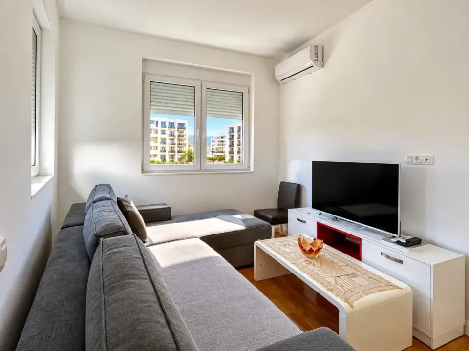 Prodaja, jednosoban stan, 42m², Centar, Bar
