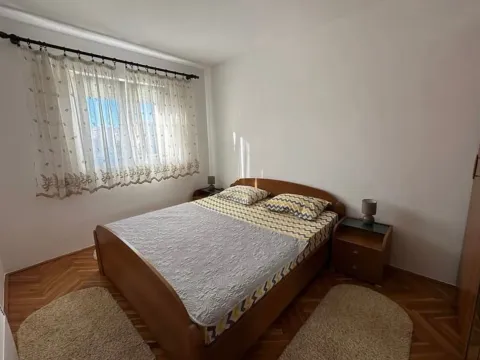 Izdavanje, dvosoban stan, 84m², Centar, Bar - image 7