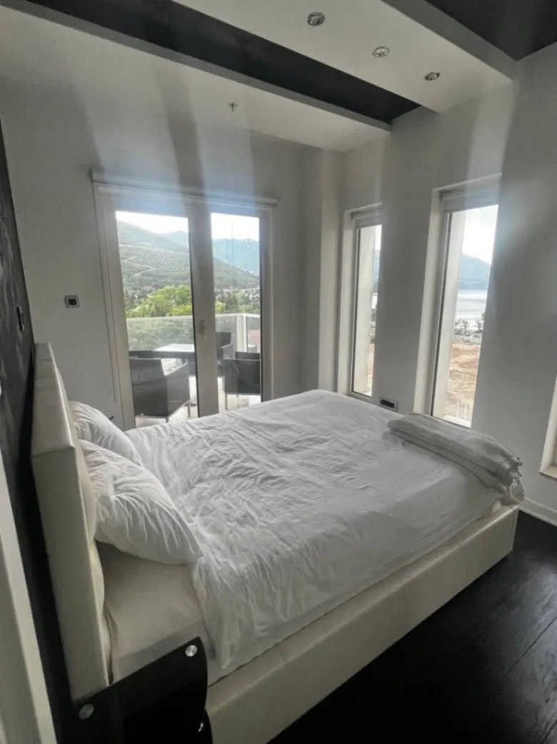 Sale, three bedroom apartment, 104m², Tre Canne, Budva