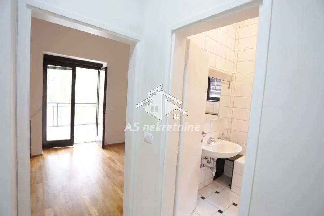 Izdavanje, kuća, 550m², Voždovac Sve Podlokacije, Beograd