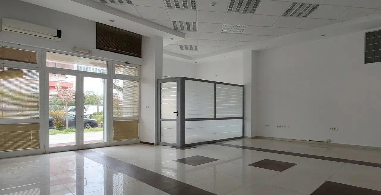Rent, office space, 69m², Centar, Bar