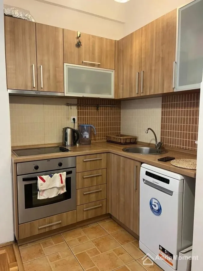 Prodaja, jednosoban stan, 65m², Podmaine, Budva