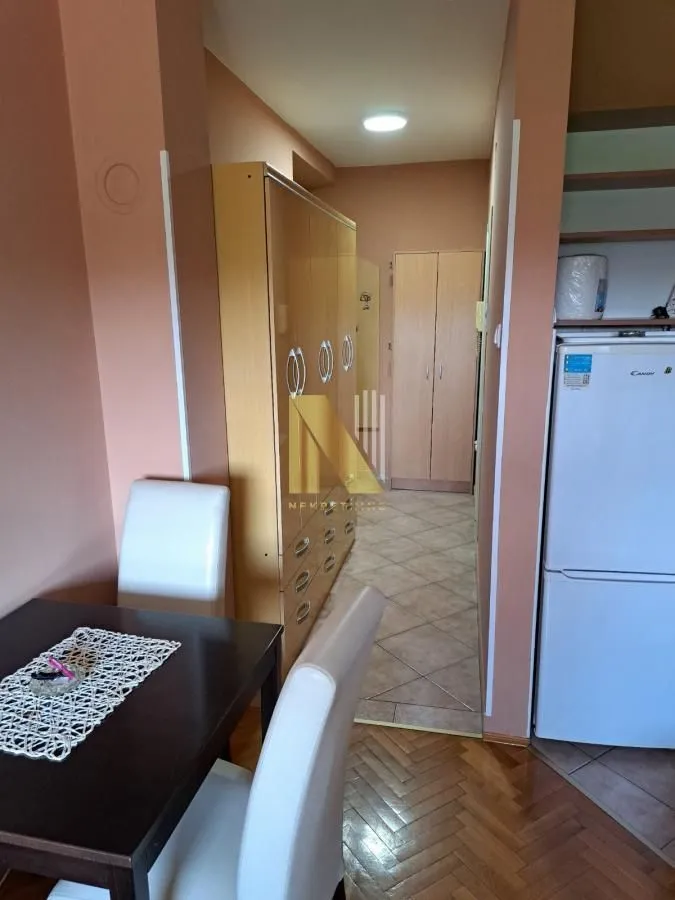 Izdavanje, jednosoban stan, 27m², Grbavica, Novi Sad Sve Podlokacije