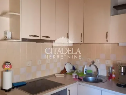 Izdavanje, trosoban stan, 110m², Zemun Kalvarija, Zemun Sve Podlokacije - image 20