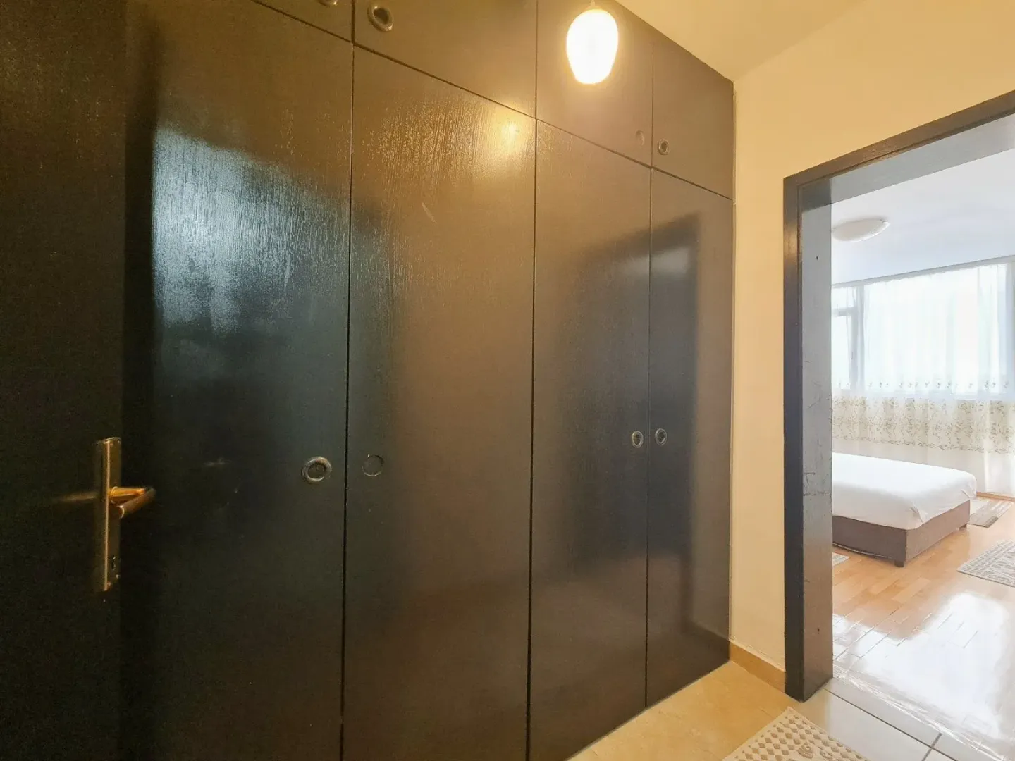 Izdavanje, dvosoban stan, 60m², Blok 5, Podgorica