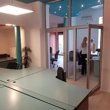 Izdavanje, poslovni prostor, 75m², Savski Venac, Beograd - image 3