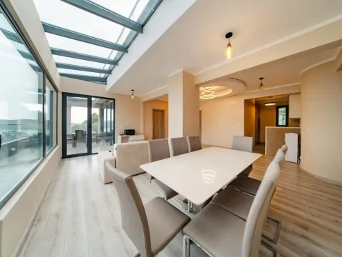 Prodaja, trosoban stan, 257m², Bečići, Budva - image 3