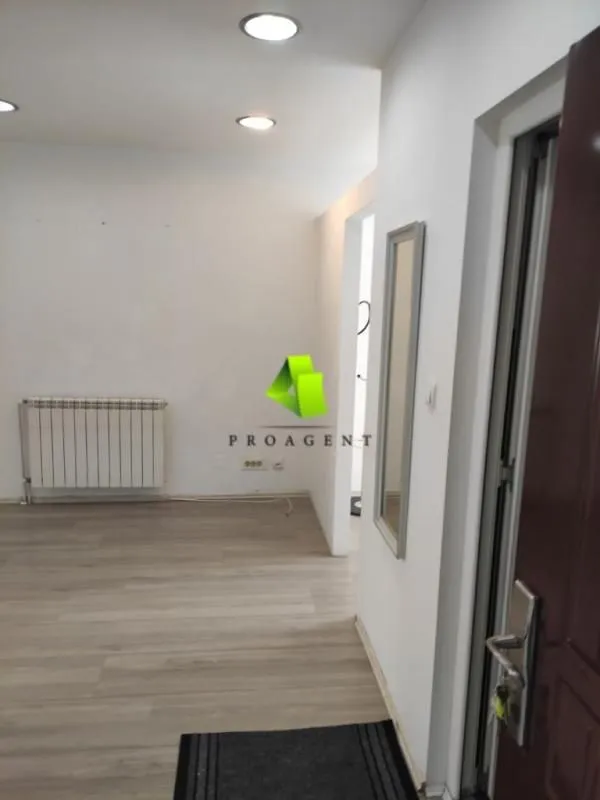Rent, office space, 44m², Medijana, Niš