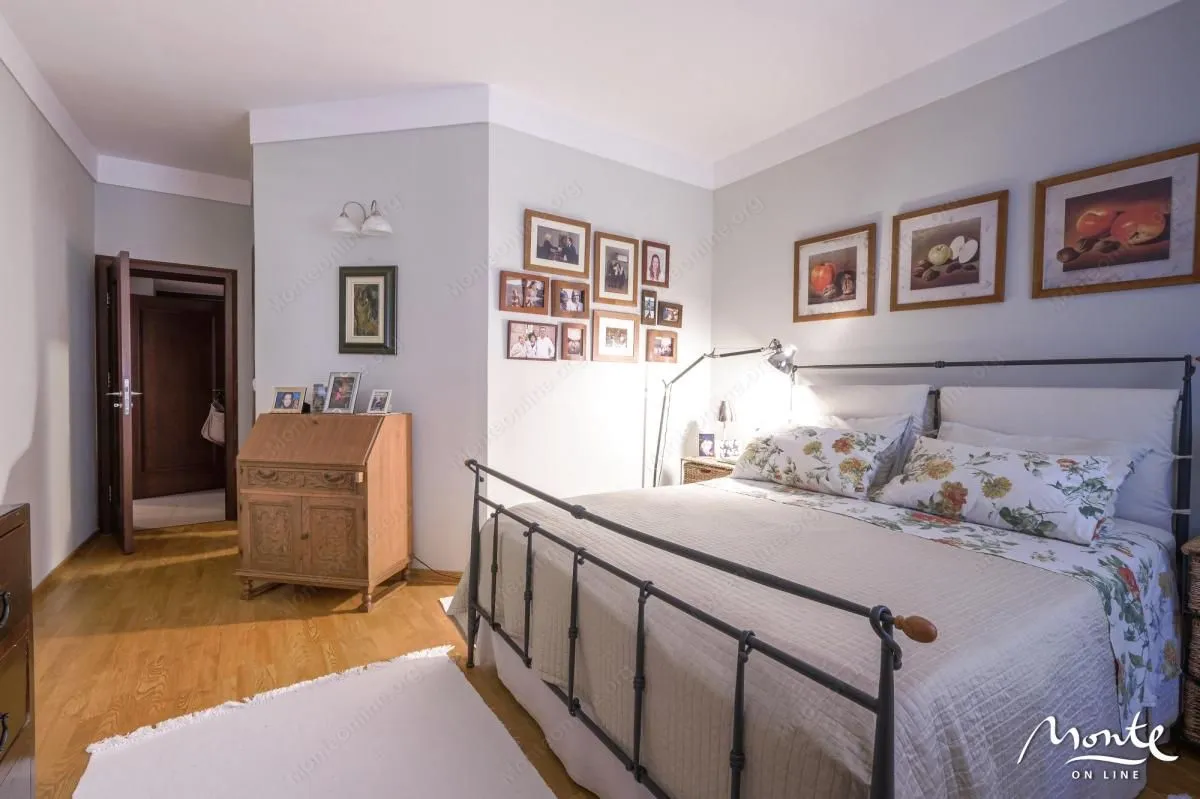 Prodaja, kuća, 305m², Orahovac, Kotor