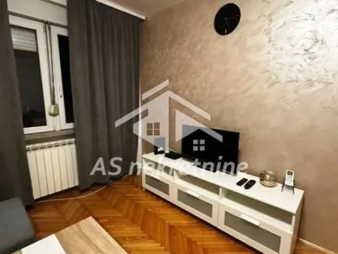 Rent, two bedroom apartment, 50m², Stari Grad, Beograd - image 5