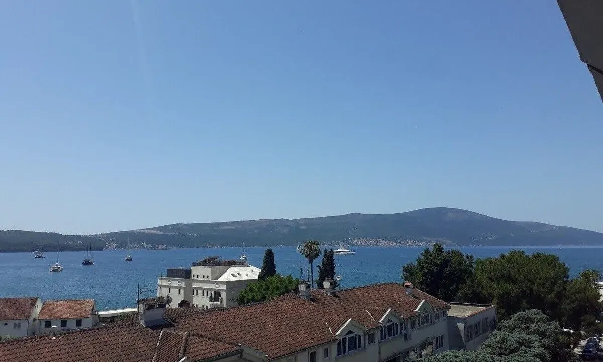 Rent, apartment, 49m², Centar, Tivat