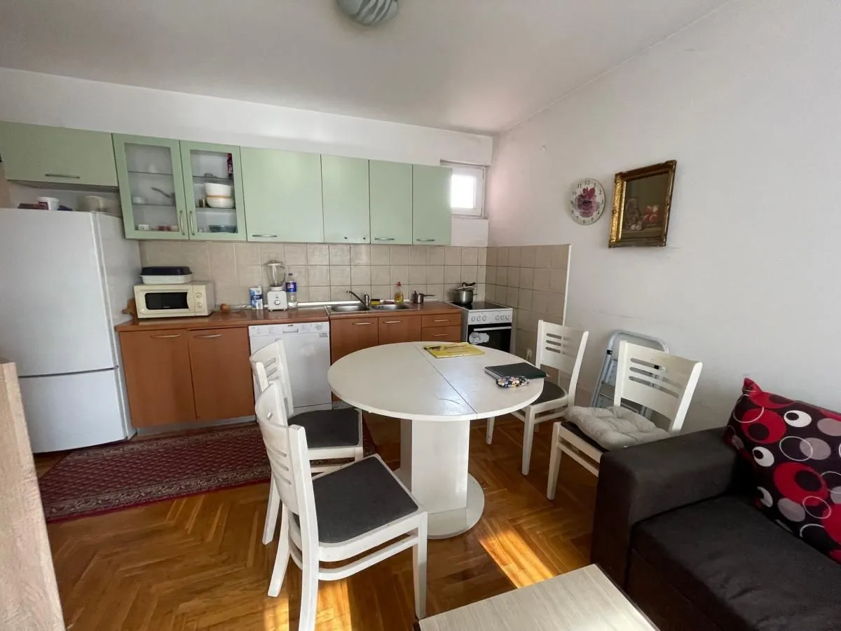 Prodaja, trosoban stan, 81m², Petrovaradin, Novi Sad