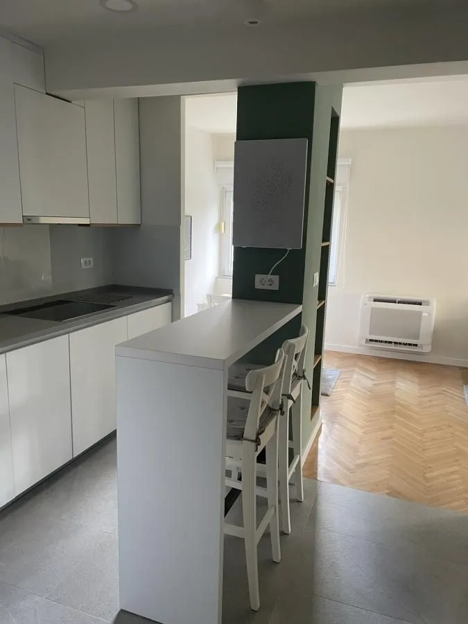 Rent, two bedroom apartment, 80m², Centar, Tivat