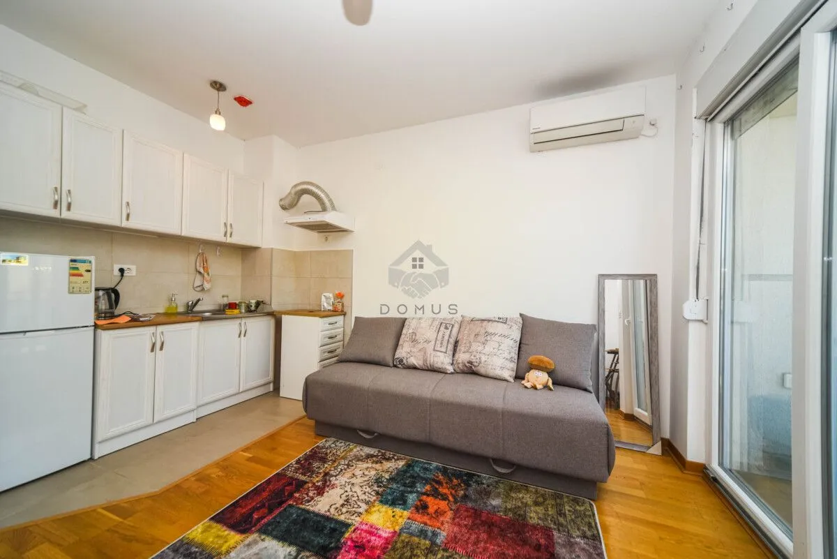 Rent, one bedroom apartment, 30m², City Kej, Podgorica