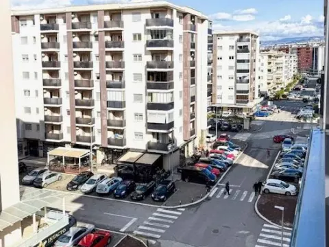 Prodaja, trosoban stan, 72m², City Kvart, Podgorica - image 1