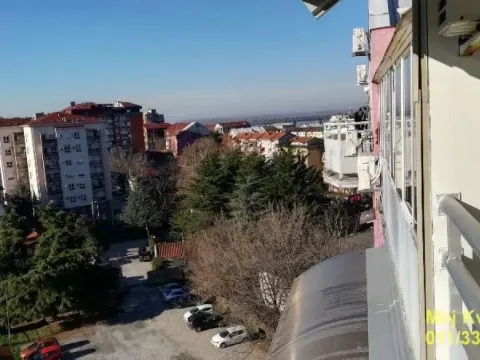 Izdavanje, trosoban stan, 78m², Karaburma, Palilula Sve Podlokacije - image 9