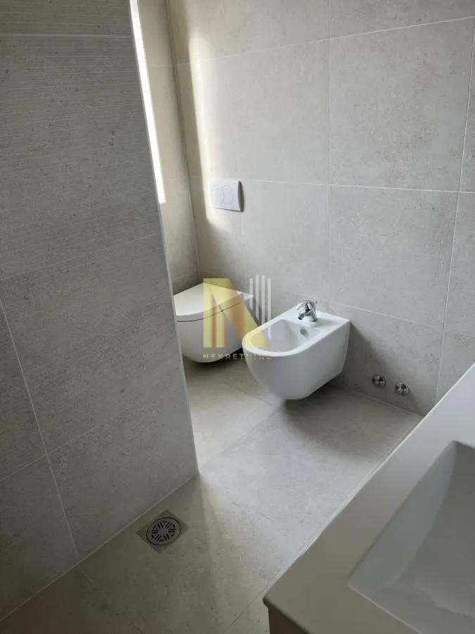 Rent, office space, 247m², Sremska Kamenica, Petrovaradin