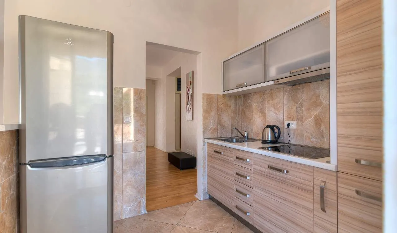 Prodaja, trosoban stan, 189m², Zavala, Budva