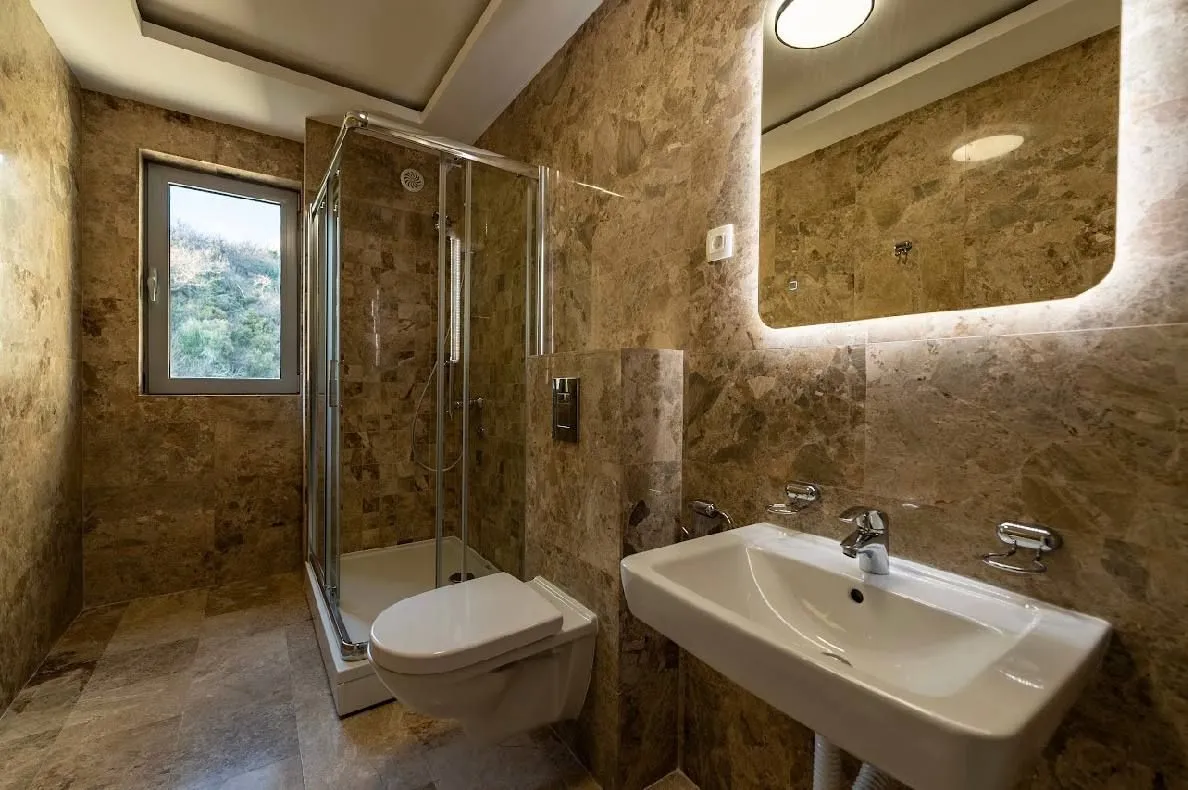 Sale, three bedroom apartment, 160m², Pržno, Budva