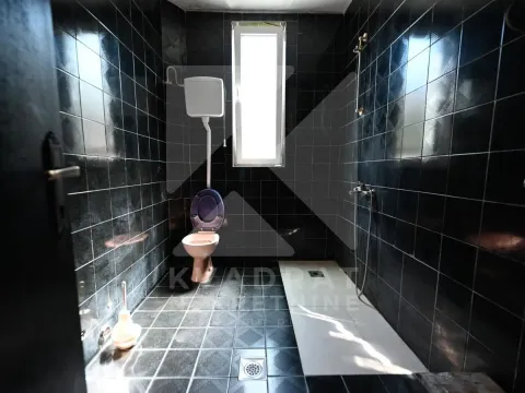 Sale, house, 370m², Stari Aerodrom, Podgorica - image 11