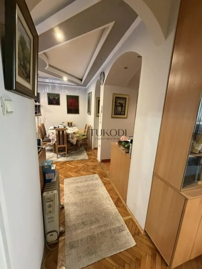 Prodaja, trosoban stan, 87m², Centar, Novi Sad
