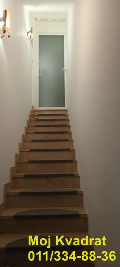Prodaja, trosoban stan, 111m², Borča 1, Borča Sve Podlokacije