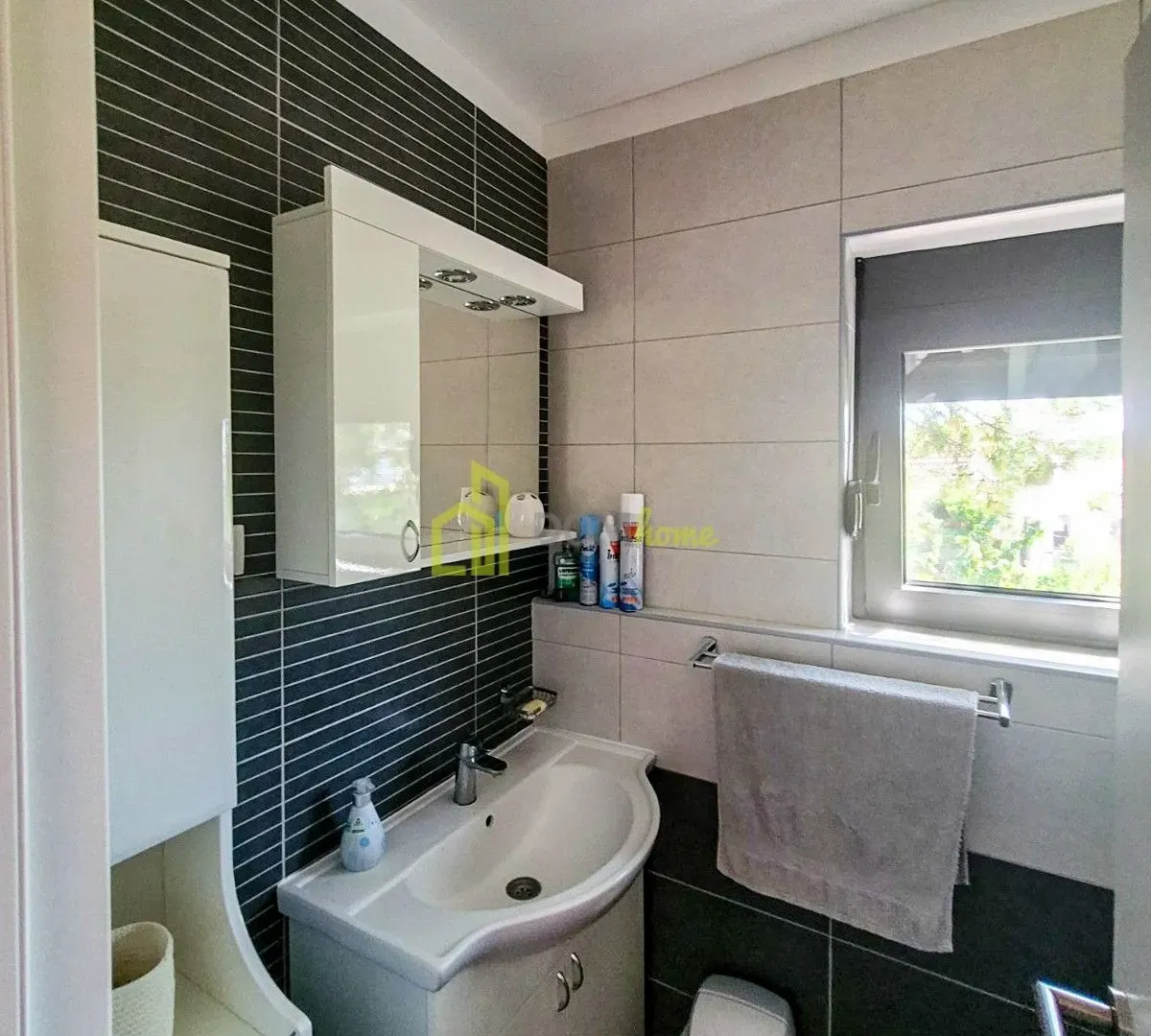 Prodaja, kuća, 175m², Bar, Crna Gora