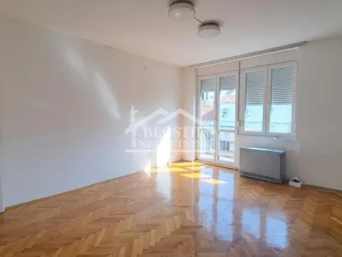 Sale, two bedroom apartment, 61m², Stari Grad, Beograd - image 3