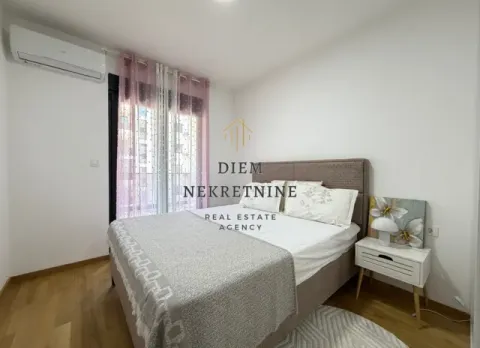 Rent, one bedroom apartment, 49m², Podgorica, Crna Gora - image 13