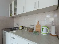 Rent, one bedroom apartment, 45m², Bulevar, Budva - image 12