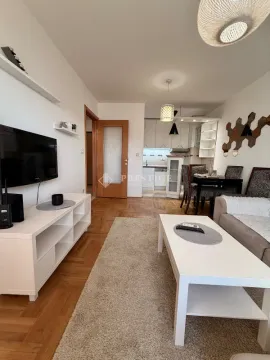Rent, one bedroom apartment, 45m², Stari Aerodrom, Podgorica - image 2
