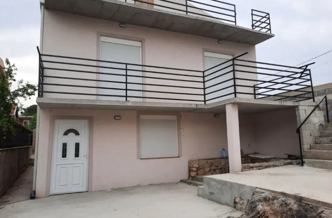 Prodaja, kuća, 120m², Dobre Vode, Bar
